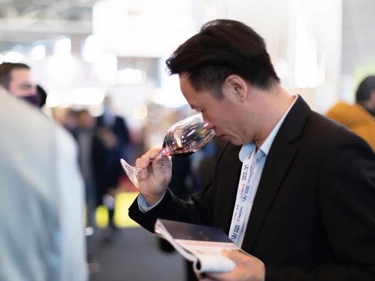 La Cina volta le spalle a vini francesi: importazioni di Bordeaux Grand Cru in caduta libera