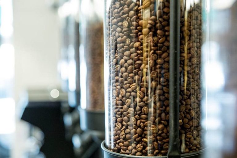 I chicchi di caffè torrefatti da Alain Ducasse|Marzocco