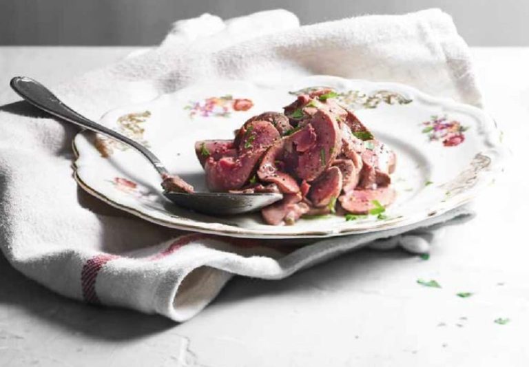 Foto dal ibro Finché c'è Trippa||carpaccio cuore d'asino. Foto dal libro Finché c'è Trippa