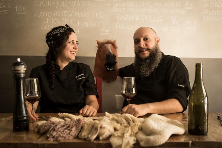 Francesca Barreca e Marco Baccanelli al tavolo di Mazzo