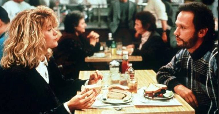 Harry ti presento Sally: la scena del film in cui Meg Ryan e Billy Crystal mangiano da Katz's|Una scena dal film La Grande Abbuffata