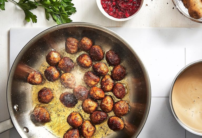 Le polpette svedesi di Ikea in padella|Polpette in teglia nel forno