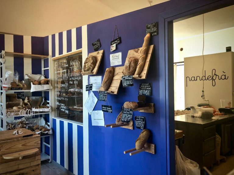Panificio Pandefrà a Senigallia|Preparazione delle rosette|Francesca Casci||La Rotonda sul mare di Senigallia|Il pane di Pandefrà a Senigallia|Focacce di Pandefrà a Senigallia