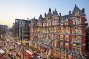 La facciata del Mandarin Oriental Hyde Park