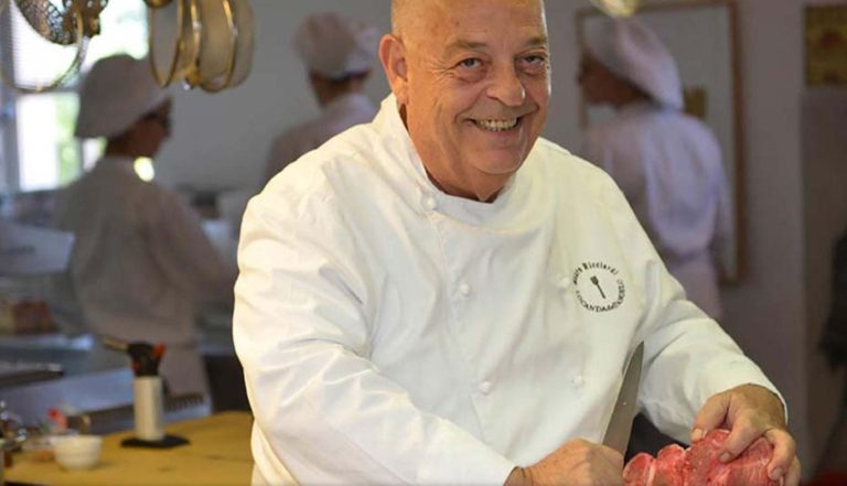 Mauro Ricciardi in cucina|La Locanda dell'Angelo|La sala della Locanda dell'Angelo|Mauro Ricciardi fa lezione a giovani cuochi