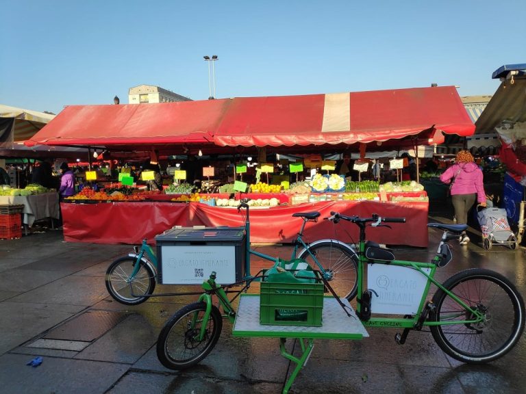 La bici di Mercato Itinerante a Porta Palazzo|La bici di mercato itinerante|Consegne in bici|Il mercato di Porta Palazzo