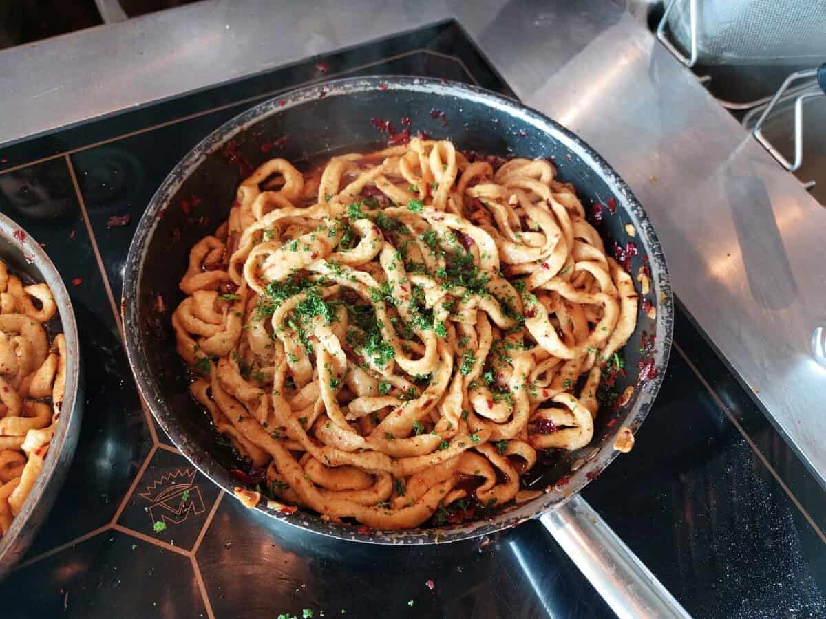 La pasta alla mugnaia conquista la Germania. La storia di una ragazza tedesca folgorata dalla pasta fatta in casa