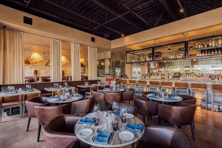 La sala di N 10 a Los Angeles|Un risotto giallo da N 10 a Los Angeles||