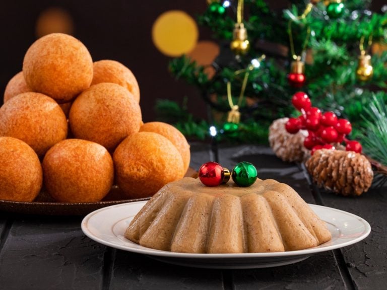 |Ajiaco-santafereño colombiano|Buñuelo e natilla ricette di natale della cucina colombiana|Buñuelo|Arroz de leche con cannella