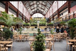 L'interno del mercato Gare du Sud di Nizza