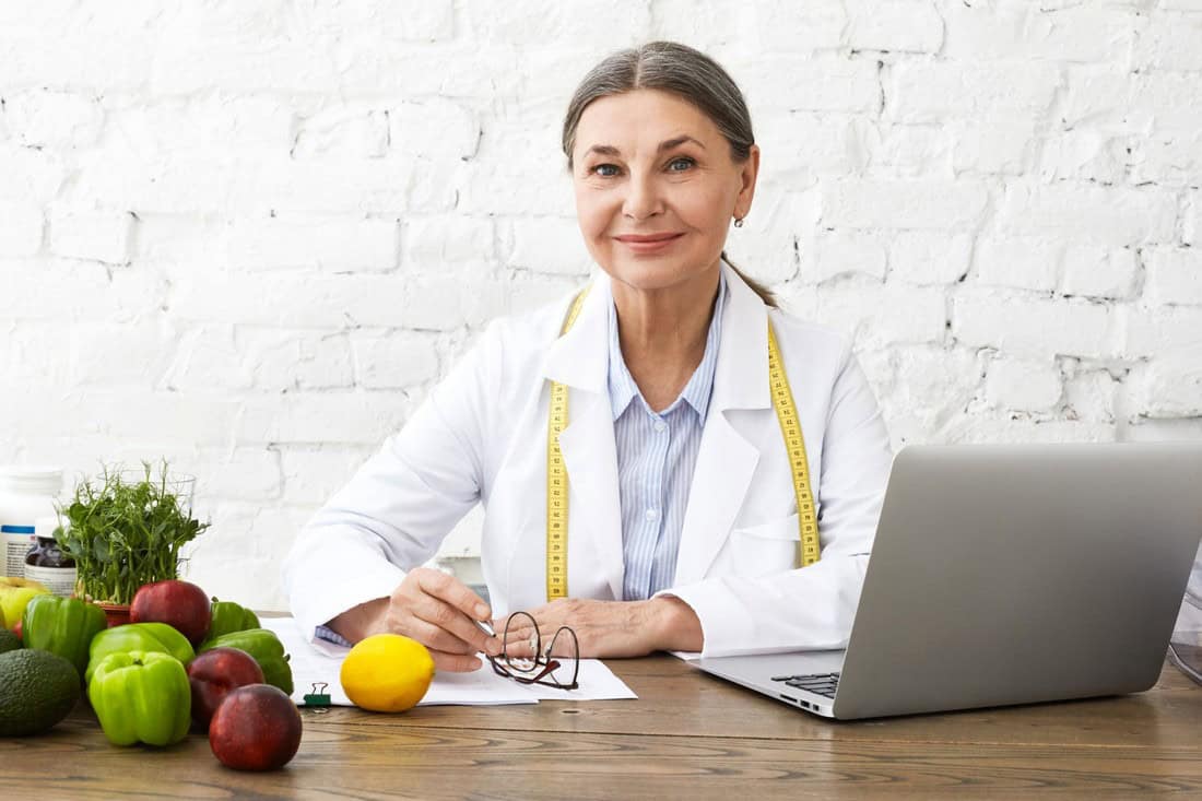 Pro e contro di rivolgersi a un nutrizionista online