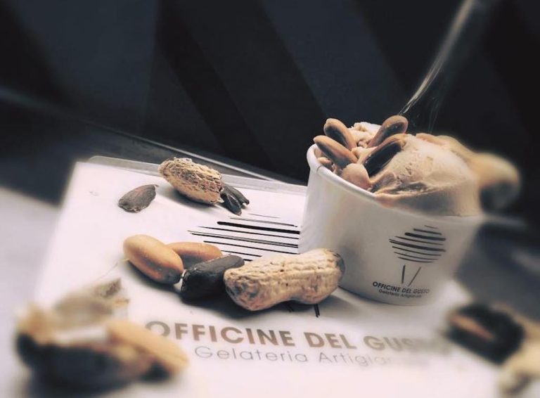 |officine del gusto|officine del gusto|officine del gusto|officine del gusto|officine del gusto cioccocrusco|officine del gusto cioccolato 38% Valrhona del Santo Domingo con caramello al burro salato|officine del gusto spalmabili|officine del gusto nocciola|