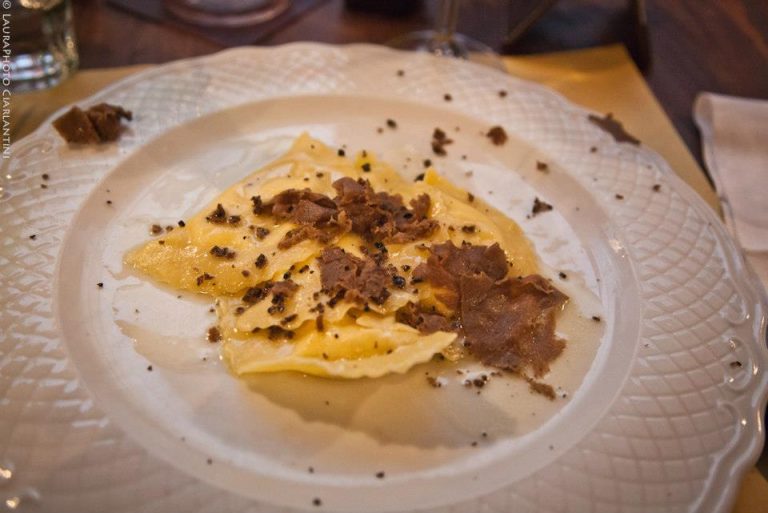 Trattorie fuoriporta Roma|Osteria del Borgo|Benito al bosco|La Botte di Ferro|Iotto|Taverna Mari|L'Oste della Bon'ora|Pietrino e Renata|Maydeli|Taberna Palestrina|La Muracciola Roma