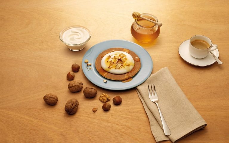 Pancake con miele e noci|Infografica sul consumo di pancake in Italia|Pancake con fragole e lemon curd|Pancake con mele e cannella|I pancake del Mulino Bianco|Pancake con kiwi