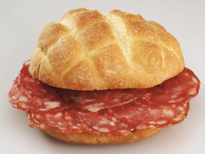 ||panino con salame di Felino|Max Mariola|pane e salame con zucca e pinoli