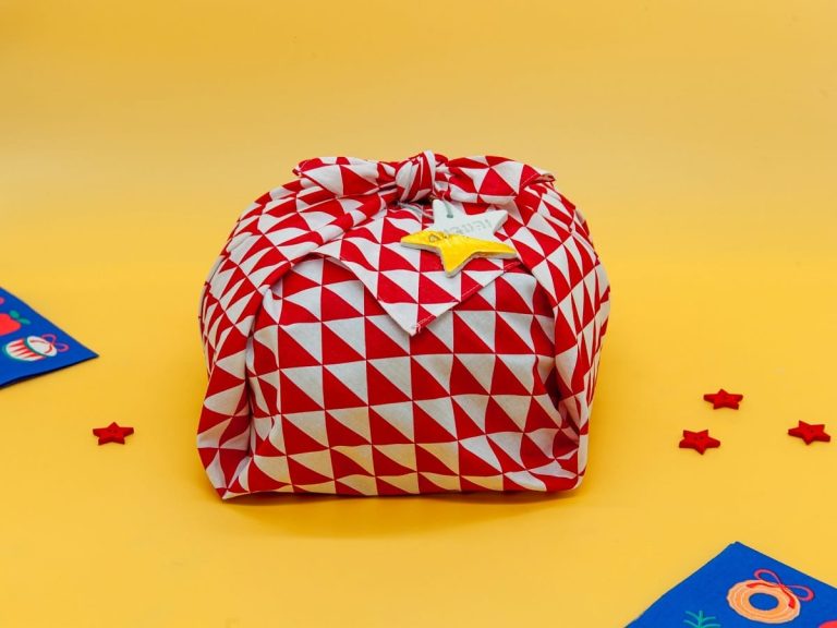 Il panettone giapponese incartato in stoffa furoshiki|Il panettone giapponese di Gastronomia Yamamoto