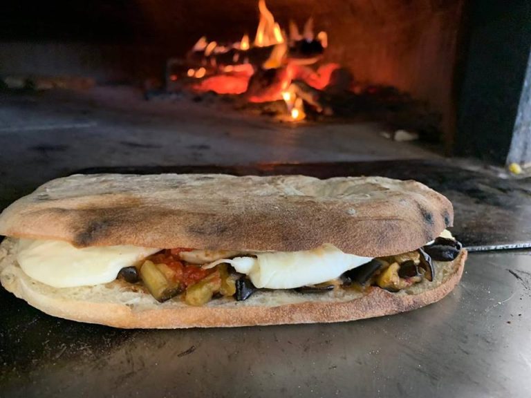 panini Napoli|Oasi|Tandem d'asporto|Puok Burger Store|'O cuzzetiello|Panineria Ciro Mazzella|Fratelli Mascolo|
