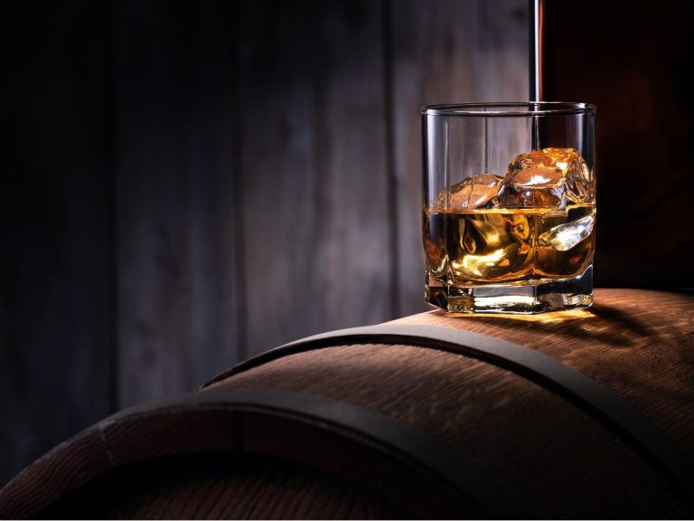 |Canna da zucchero - ingrediente del rum|El Dorado Demerara Rum|Old Fashioned fatto con il rum