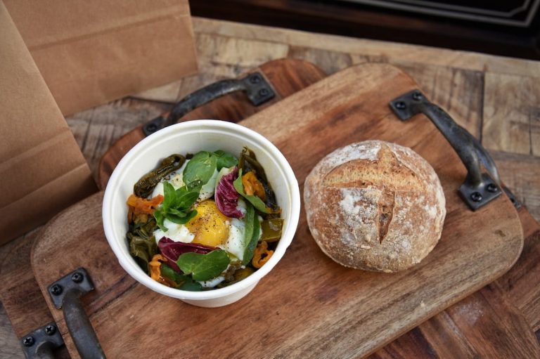 Pane e uovo per scarpetta|Focaccia e scarpetta|Il pane di Carter Oblio|Totanetti al sugo a portar via|Pane e ragù napoletano per scarpetta