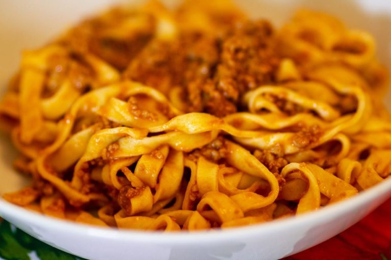 tagliatelle al ragù|||