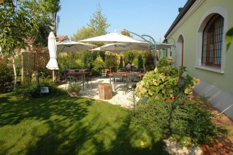 Trattoria dal Gaia - Roncoferraro - Mangiare all’aperto Mantova|Due Cavallini - Mangiare all’aperto Mantova|Carlo Govi Ristorante - Mangiare all’aperto Mantova|Il Cigno Trattoria dei Martini - Mangiare all’aperto Mantova|Crosta - Mangiare all’aperto Mantova|Due Cavallini - Mangiare all’aperto Mantova|Locanda dell Grazie - Mangiare all’aperto Mantova|La Stella - Porto Mantovano - Mangiare all’aperto Mantova|Trattoria dal Gaia - Roncoferraro - Mangiare all’aperto Mantova