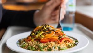 Un piatto vegano della mensa universitaria di Berlino