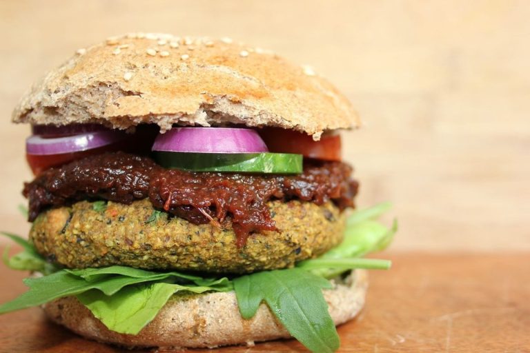 |Vegan burger|Bevanda alcolica|Veganuary|Curry di verdure vegano