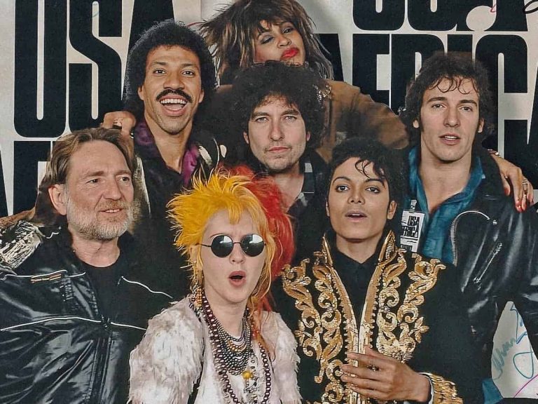 |We Are The World 1985|We Are The World 1985||Stevie Wonder da Roscoe's House of Chicken and Waffles|USA for Africa We Are The World copertina||We Are The World 1985|We are the world 1985