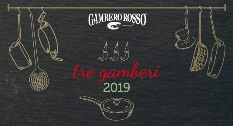 Locandina della Cena Tre Gamberi||||||Cena Tre Gamberi 2019: cuoco con piatto