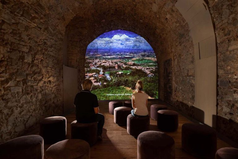 3. Tempio del Brunello3|1. Tempio del Brunello1|Inchiostro al Tempio del Brunello3|Chiostro Enoteca Tempio del Brunello|QR code al Tempio del Brunello|11. Enoteca Tempio del Brunello|Chiesa St. Agostino3 Montalcino