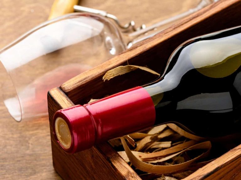 Aste vini - immagine di Freepik