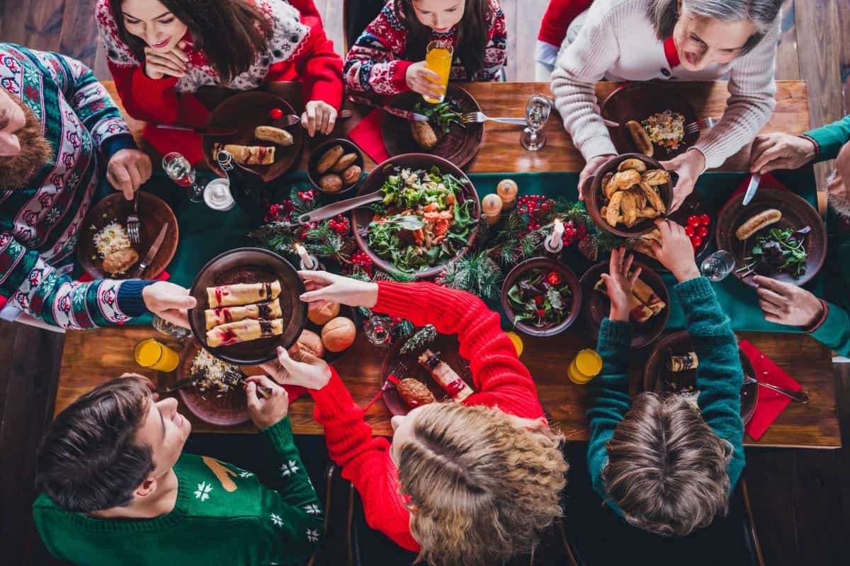 "Abbuffarsi" a Natale e il linguaggio tossico della dieta. Le parole che non dovrebbero mai essere dette