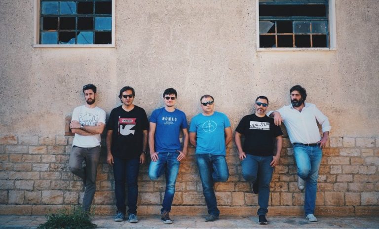 Il team di Masseria La Cattiva|Uva in vigna|L'affumicatore dell'uva a La Cattiva|La cantina de La Cattiva