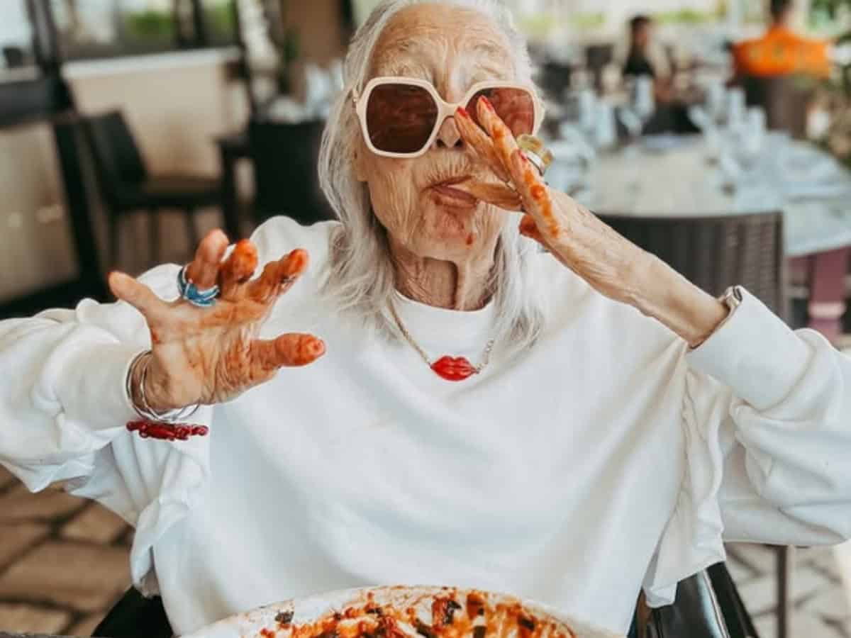 “I giovani non bevono alcol? Non capiscono niente. A 94 anni bevo Spritz". Intervista a Licia Fertz, nonna influencer