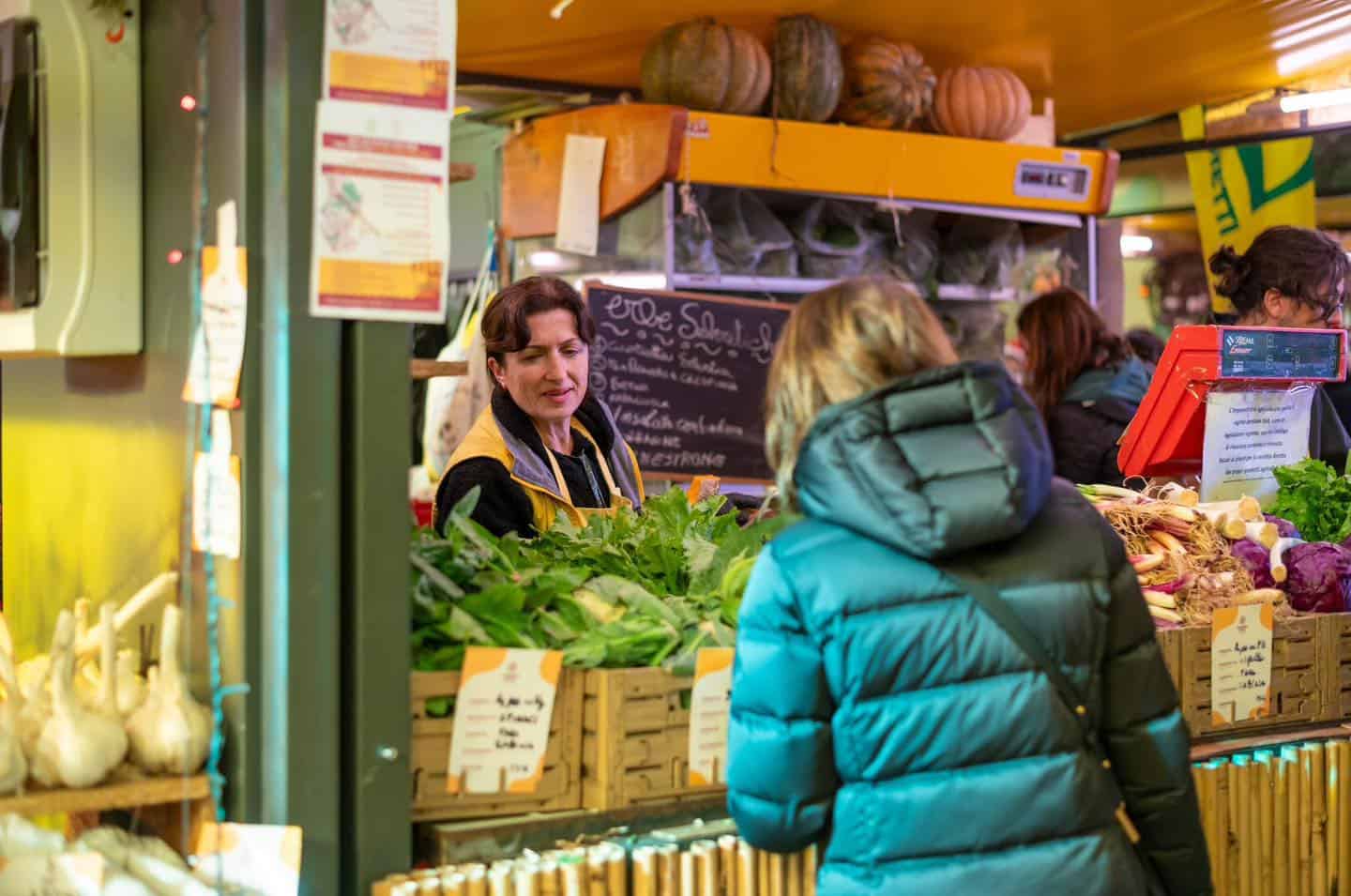 Il mercato di Roma dove non fai solo la spesa, ma puoi mangiare e imparare molte cose sul cibo