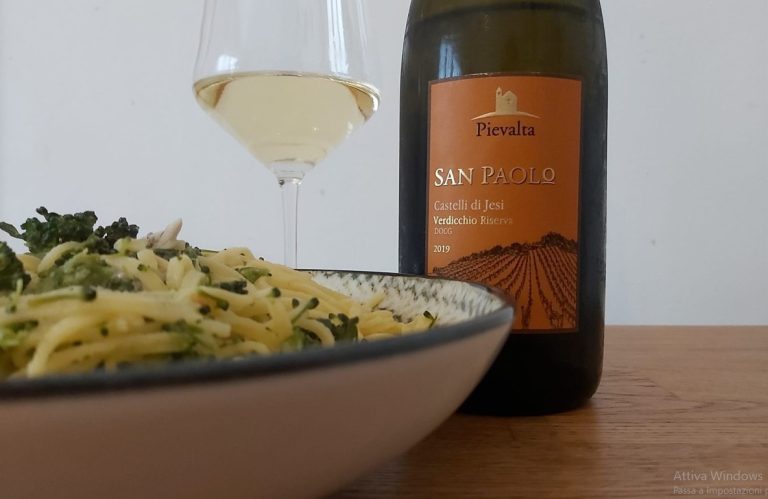 ||vino bianco_illustrazione