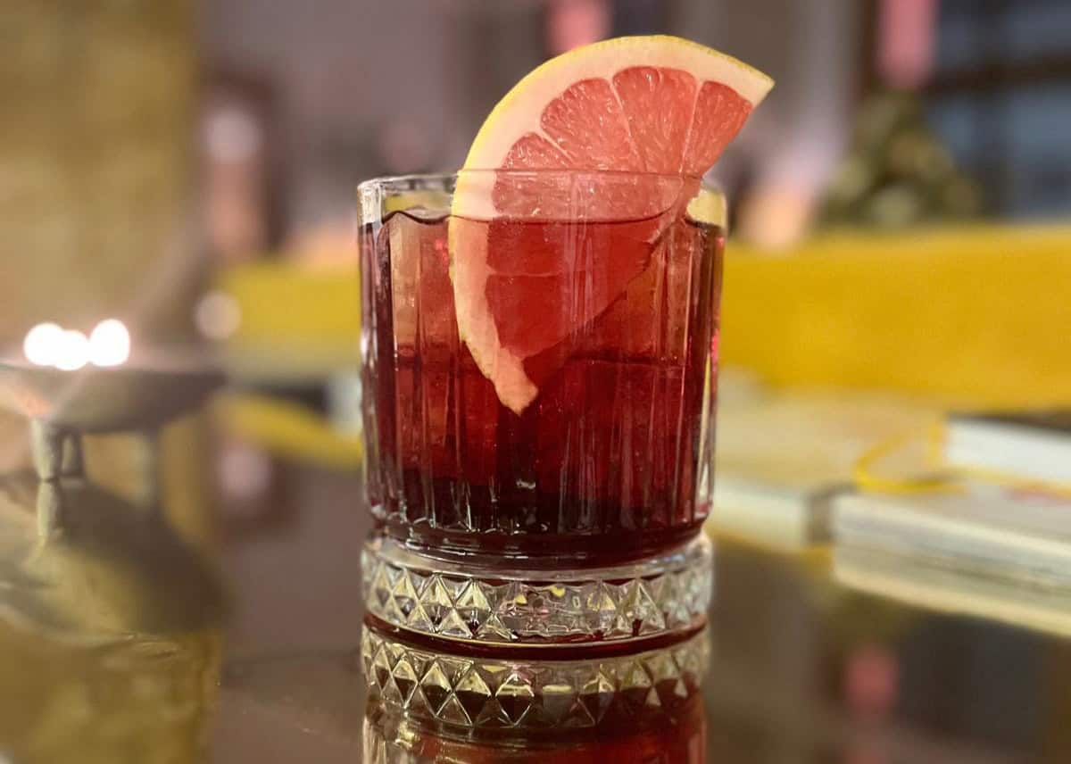 "Non si chiama Nogroni, ma si ispira al Negroni". La ricetta analcolica di Massimo D