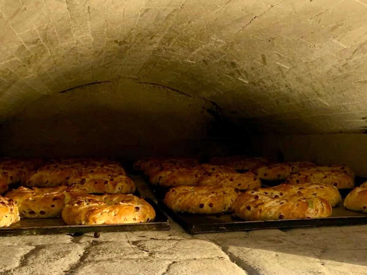 La storia tra sacro e profano del Torcolo di San Costanzo (e dove comprarlo a Perugia)