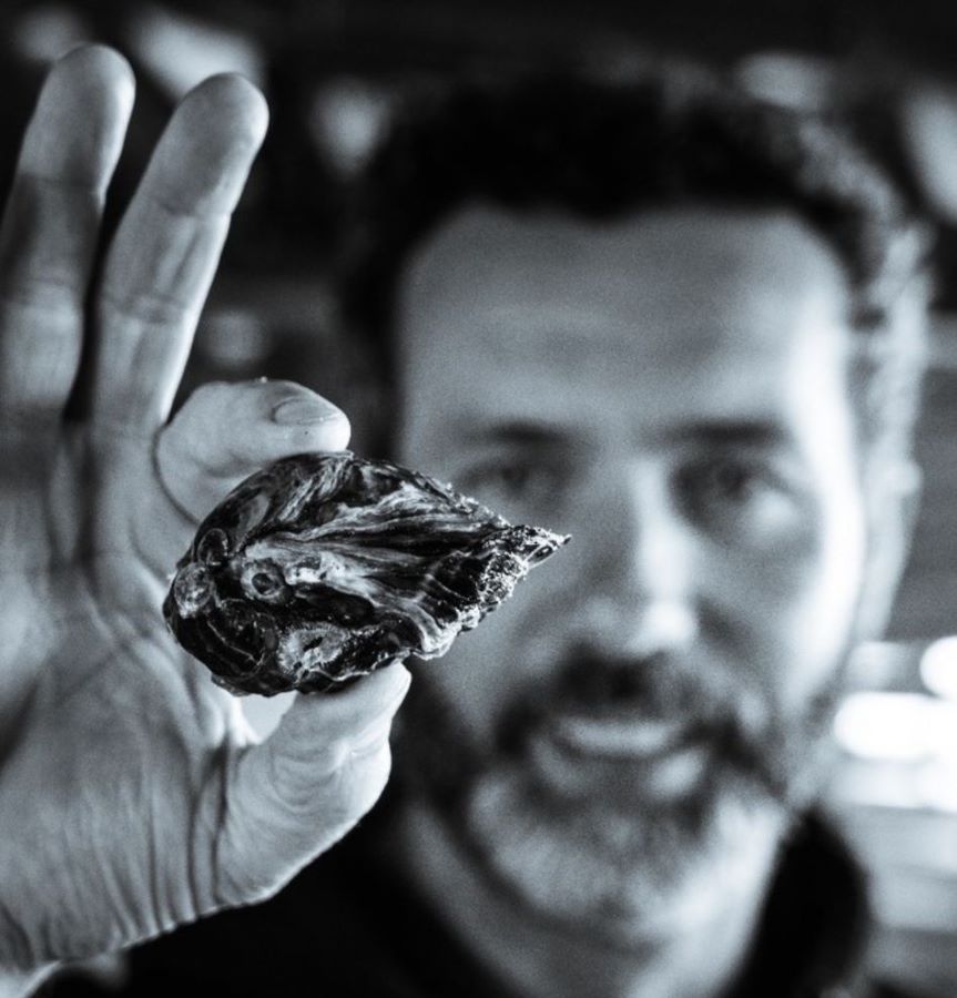 Alessio Greguoldo con l'ostrica rosa