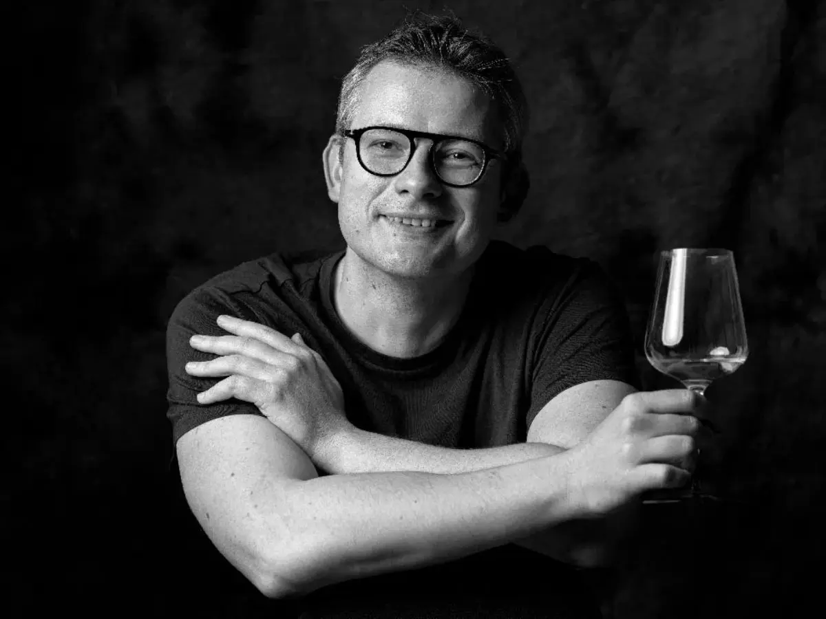 “La gentrificazione del vino è colpa degli intermediari, non delle cantine”. Parola del critico Santi Rivas “La gentrificazione del vino è colpa degli intermediari, non delle cantine”. Parola del critico Santi Rivas