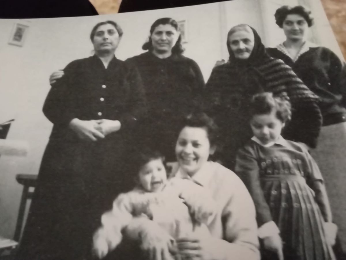 DONNE DI FAMIGLIA