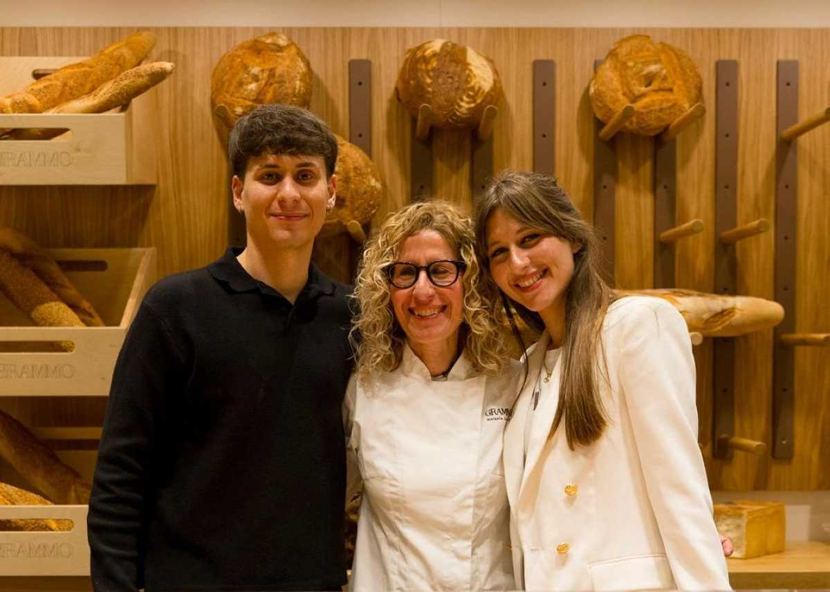 Si reinventa fornaia a quarantaquattro anni. La storia meravigliosa di Melania Guarneri (che ora ha aperto il suo panificio a Palermo) Si reinventa fornaia a quarantaquattro anni. La storia meravigliosa di Melania Guarneri (che ora ha aperto il suo panificio a Palermo)