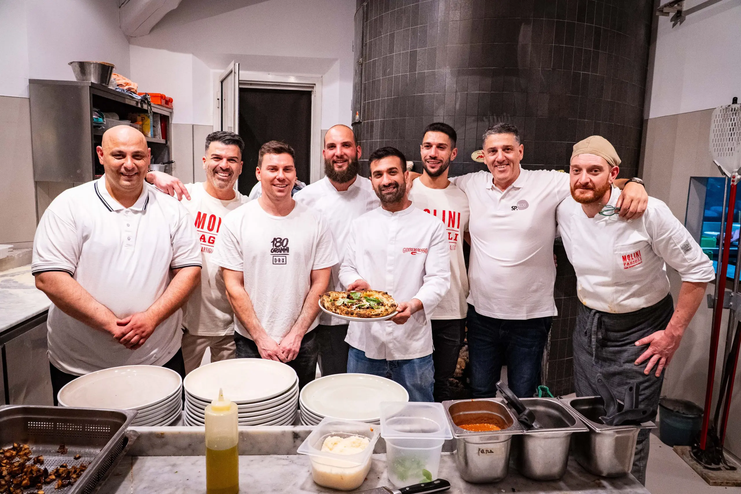 La generazione di pizzaioli nata da SP.accio, la pizzeria illuminata di San Patrignano La generazione di pizzaioli nata da SP.accio, la pizzeria illuminata di San Patrignano