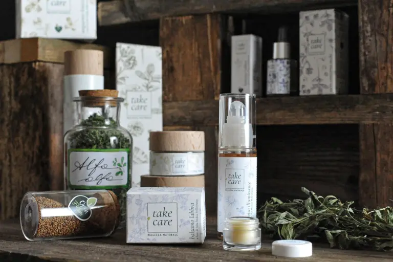 Prodotti cosmetici Take care di Agricole Forte