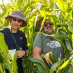 Roy Caceres e Giovanni Olivieri nell'orto di Ardea