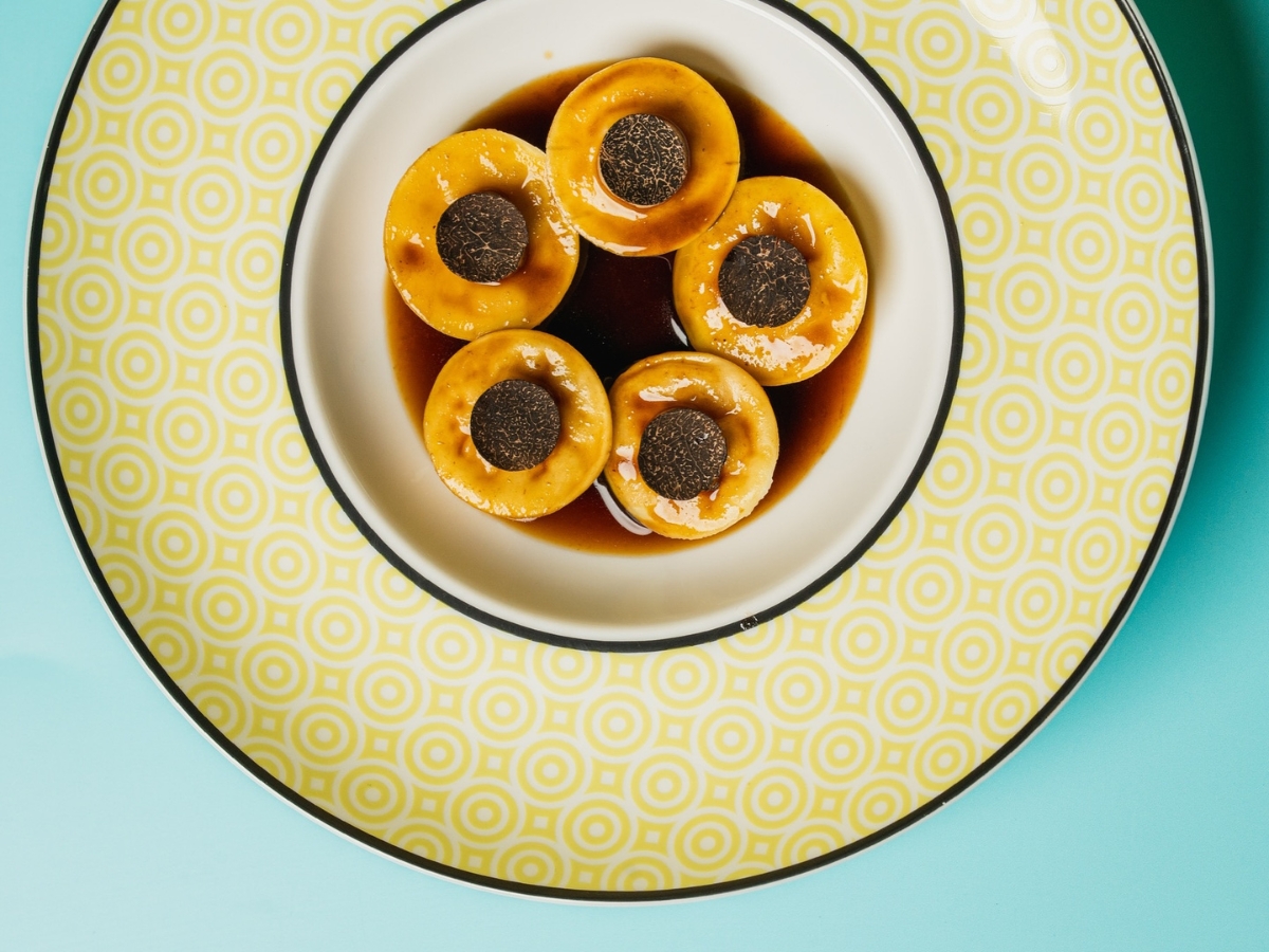 Come si mangia da Torno Subito, il ristorante di Massimo Bottura in cui cucina un fuoriclasse italiano Come si mangia da Torno Subito, il ristorante di Massimo Bottura in cui cucina un fuoriclasse italiano