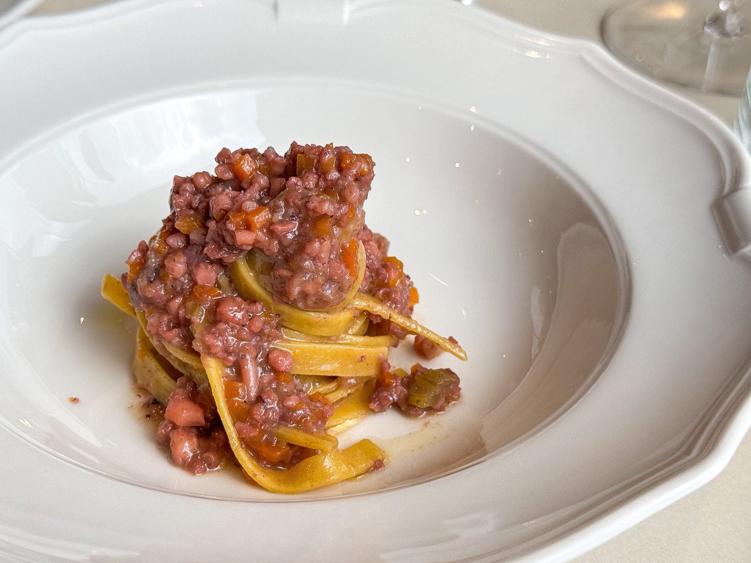 Che mare, e che monti! L’osteria di pesce a Fiumicino dove si mangia bene pure la carne Che mare, e che monti! L’osteria di pesce a Fiumicino dove si mangia bene pure la carne