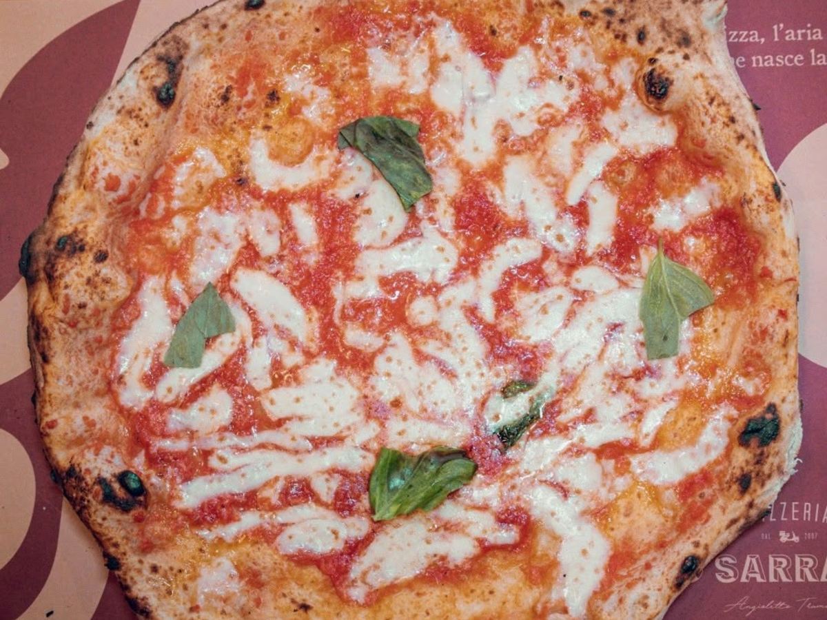 Una nuova pizzeria campana apre a Milano: la ruota di carro che mancava in città