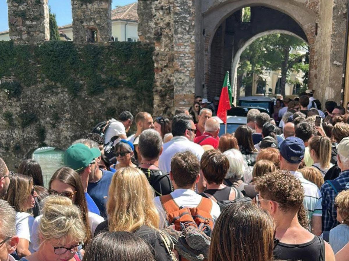 «Sirmione non è Venezia»: la rivolta dei ristoratori contro la tassa d’ingresso «Sirmione non è Venezia»: la rivolta dei ristoratori contro la tassa d’ingresso