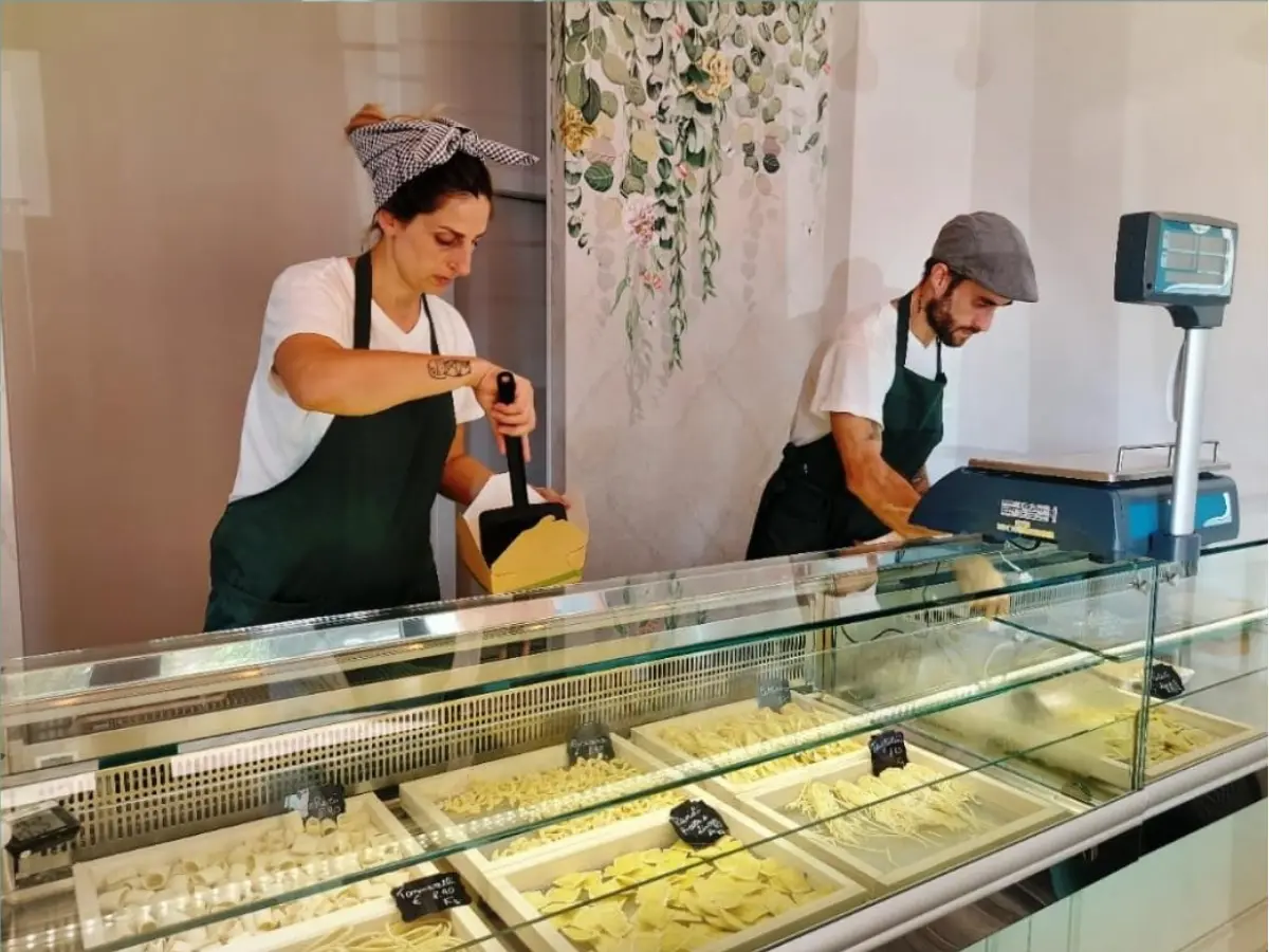 L’ex architetta che ha lasciato la professione per aprire un micropastificio nascosto nella periferia nord ovest di Roma L’ex architetta che ha lasciato la professione per aprire un micropastificio nascosto nella periferia nord ovest di Roma
